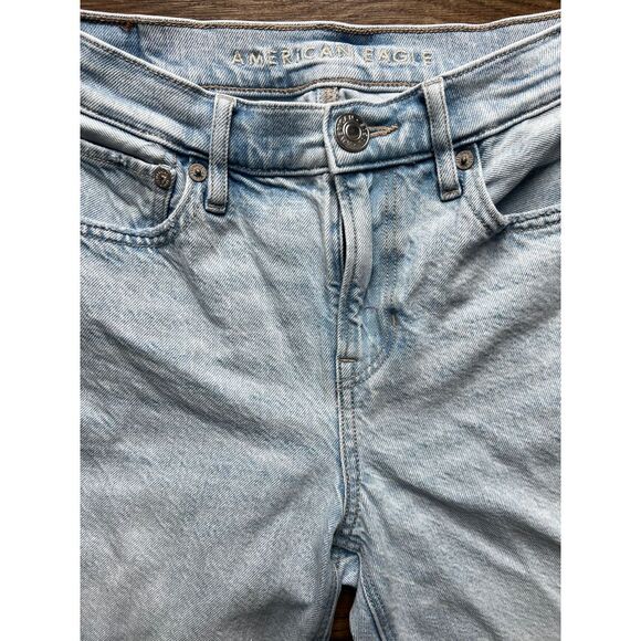 American Eagle Womens 0R Light Wash High-Rise Relaxed Thigh 90's Straight Jean - Picture 5 of 16